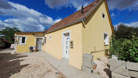 Eladó Ház 2115 Vácszentlászló , Hévízi