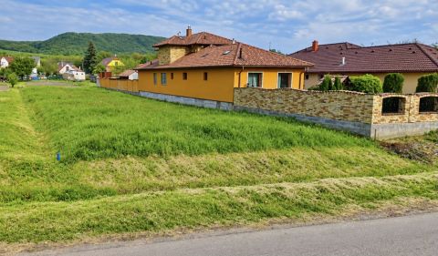 Eladó Telek 8060 Mór , Bányász telepen