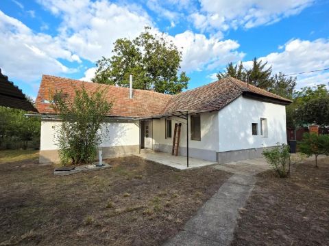 Eladó Ház 5465 Cserkeszőlő 5465 Cserkeszőlő, Csendes
