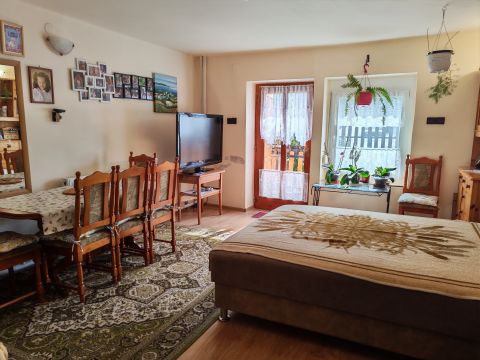 Eladó Ház 8053 Bodajk , Bodajkon ikerházfél, kis telekkel.