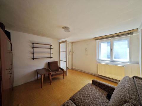Eladó Ház 1037 Budapest 3. kerület , 1037 Budapest 3, Óbudai temető