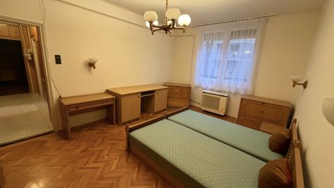 Eladó Lakás 6000 Kecskemét , Belváros közelében földszinti lakás