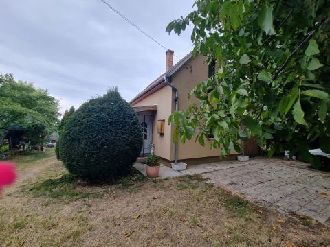 Eladó Ház 8651 Balatonszabadi 