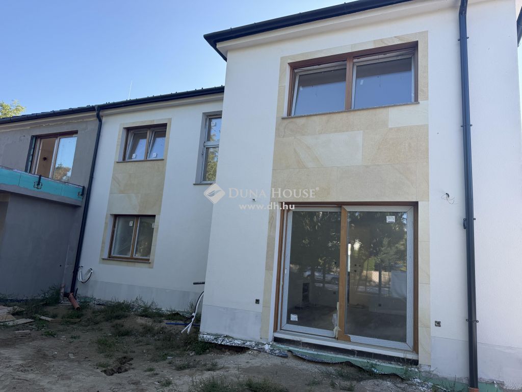 8600 Siófok , újépítésű, magas színvonalon megépített tégla lakás — 1/23