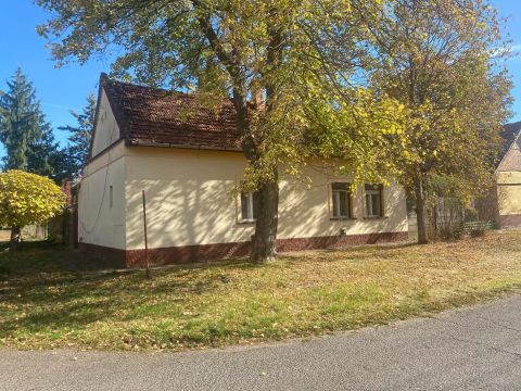 Eladó Ház 5900 Orosháza Orosháza /Rákóczitelep felújitandó összközműves házikó